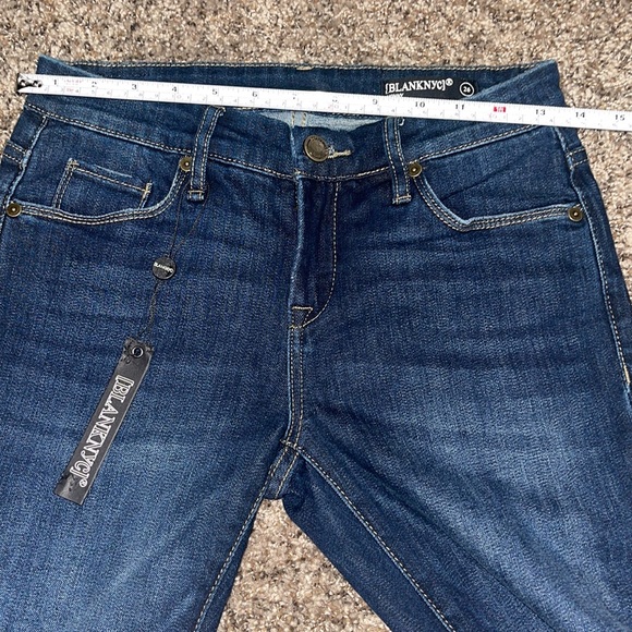 BLANKNYC FITTED FLARED RAW HEM JEANS. NEW WITH TAGS Size 26. - Picture 16 of 16